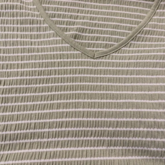 5/$20🩵 Ambiance Girl's Half Shirt - Picture 2 of 7